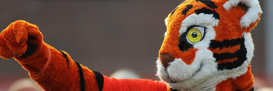 2016 College Football Betting Odds to Win Conference Title