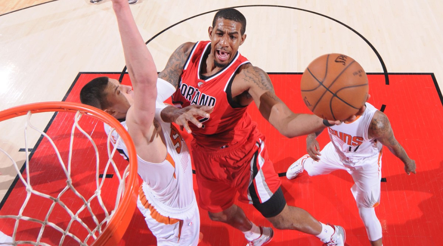 LaMarcus Aldridge Lay up