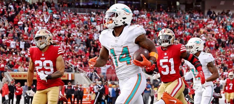 Bet 49ers at Dolphins in NFL Week 16 Predictions - NFL Betting Odds Today