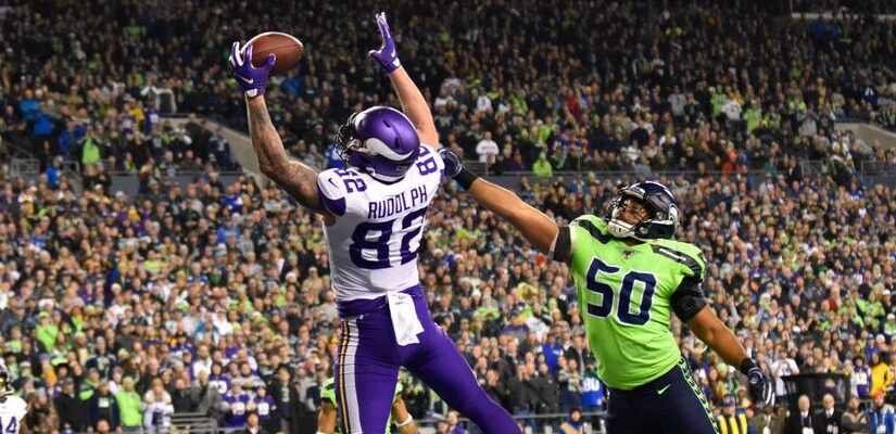 Bet Vikings at Seattle in NFL Week 16 Predictions - NFL Odds Today